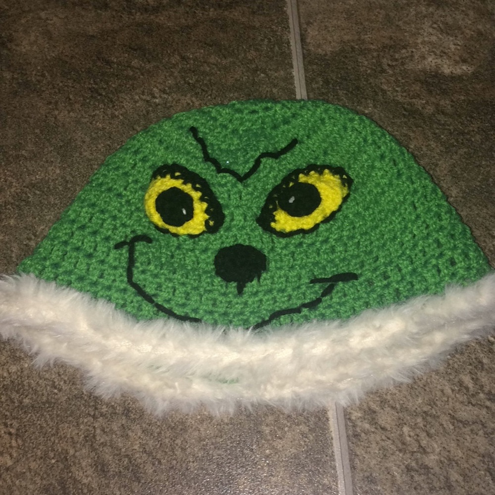 The grinch bucket hat